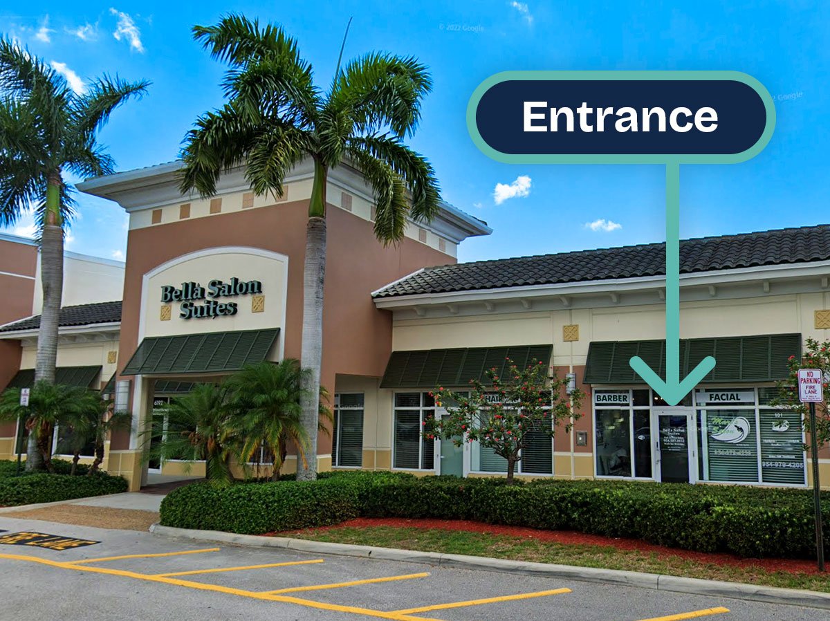 Bella Salon Suites storefront entrance in Coral Springs, FL — home of CaraBella Skin